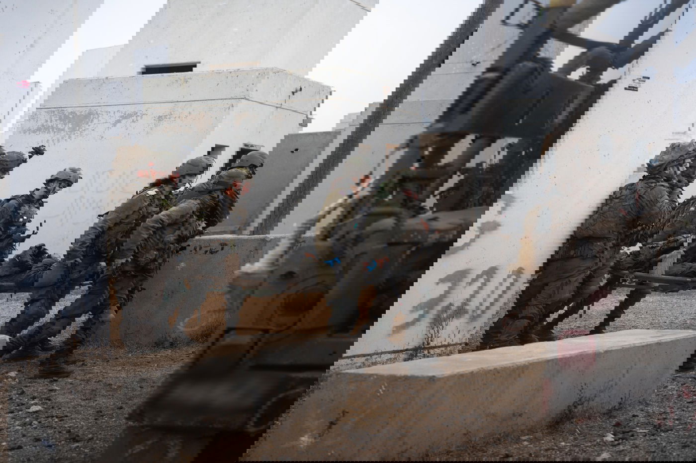 אימונים של לוחמי גולני, עציוני ושיריון לכניסה קרקעית בלבנון 