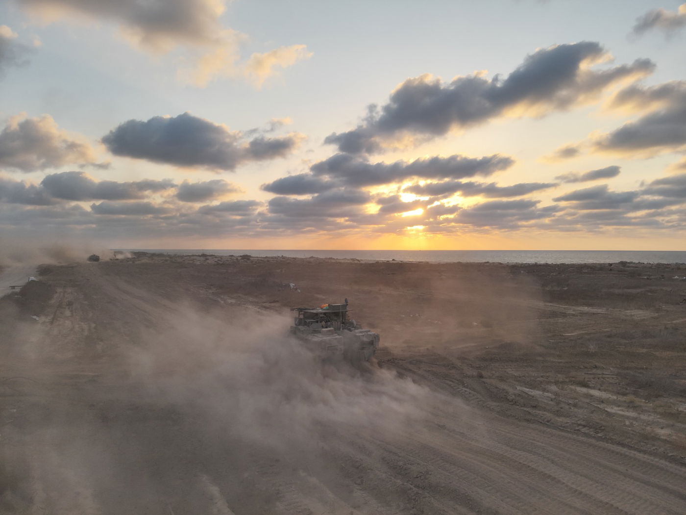 פתחו בתמרון קרקעי: לוחמי צה"ל פשטו על מוקדי חמאס בג׳באליה