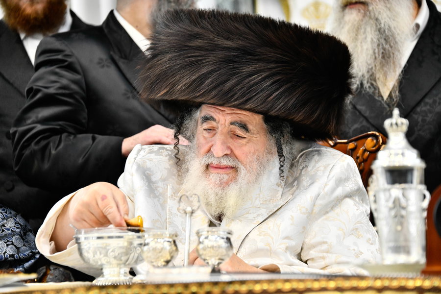 שמחת הפדיון הבן בחצרות ויז'ניץ - סאטמר - דעעש