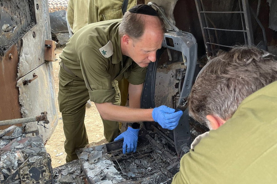 אבא, אני גאה בך // אלי גוטהלף