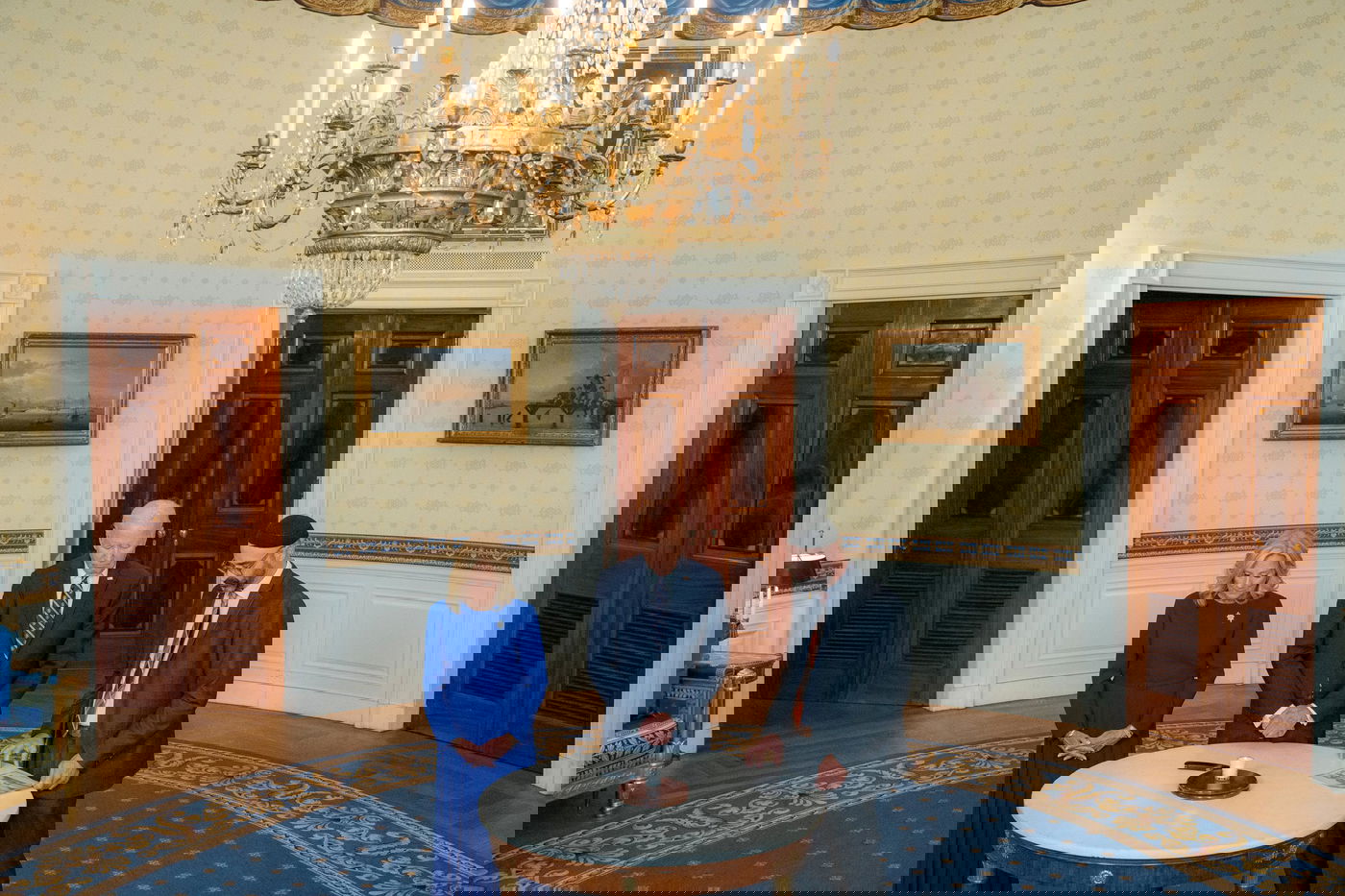 קל מלא רחמים ונר 'יארצייט': כך נראה ביידן בטקס הנשיאותי