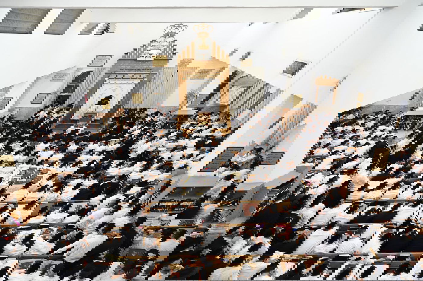 המנהיג הליטאי במשא השנתי בהיכל ישיבת מיר אשתקד