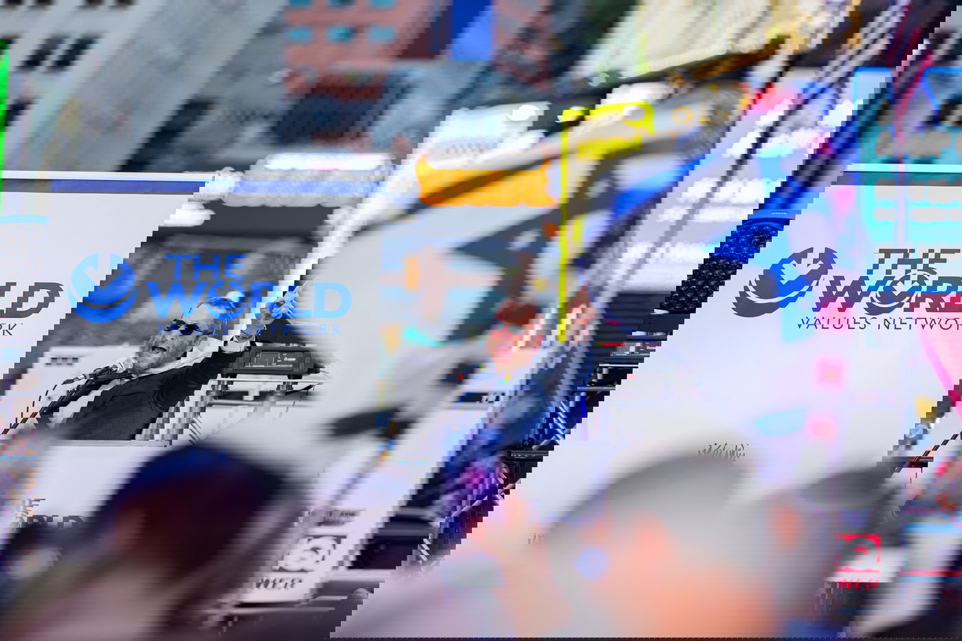 העצרת בטיימס סקוור, אמש 7.10