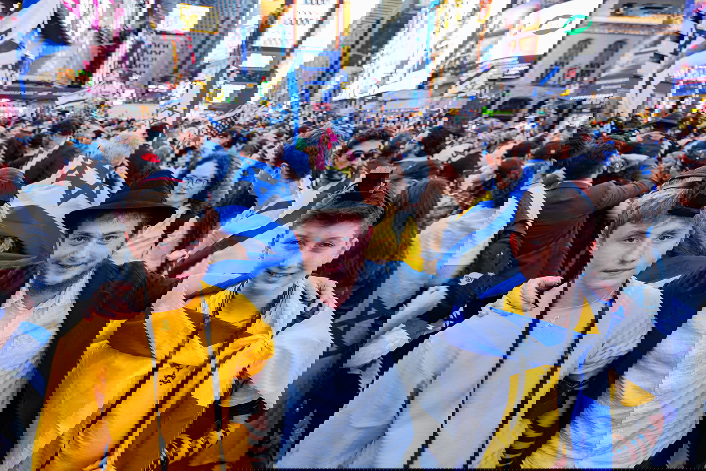 העצרת בטיימס סקוור, אמש 7.10