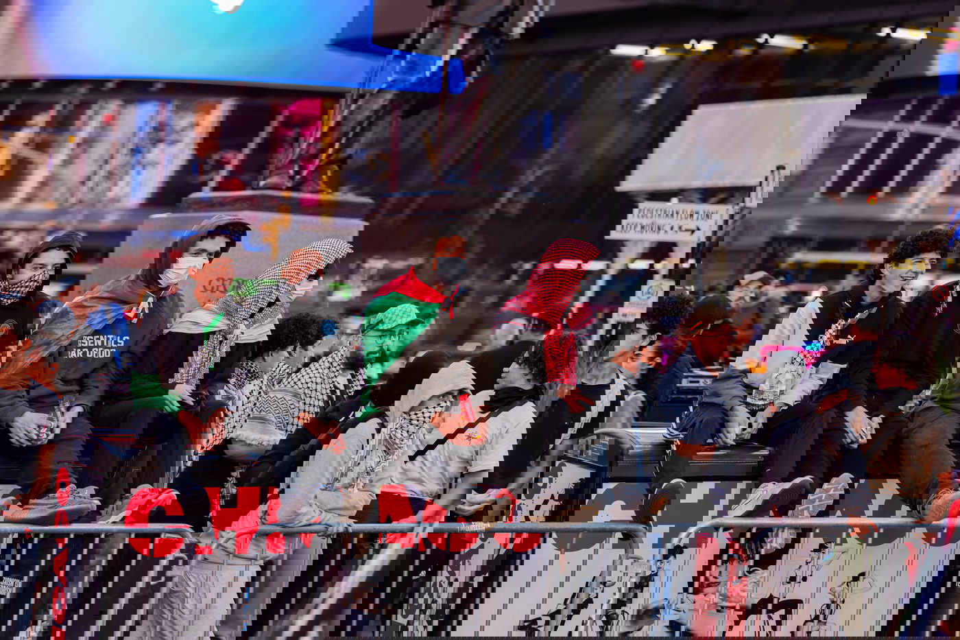 העצרת בטיימס סקוור, אמש 7.10