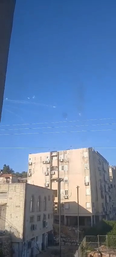 אזעקה מוקלטת | יירוטים בשמי צפת