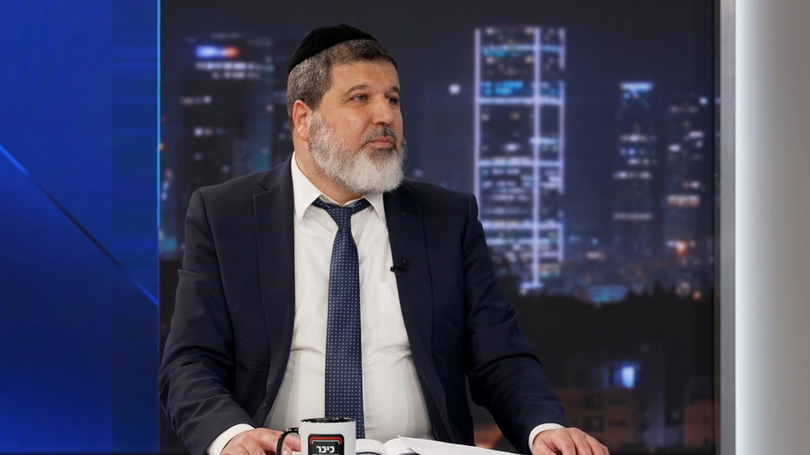 דיני חולה ביום הכיפורים ומה כדאי לאכול ערב הצום? שו"ת מיוחד עם הרב אופיר מלכא