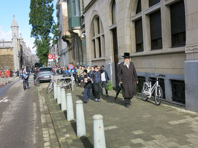 ילדים חרדים ברחובות אנטווערפן