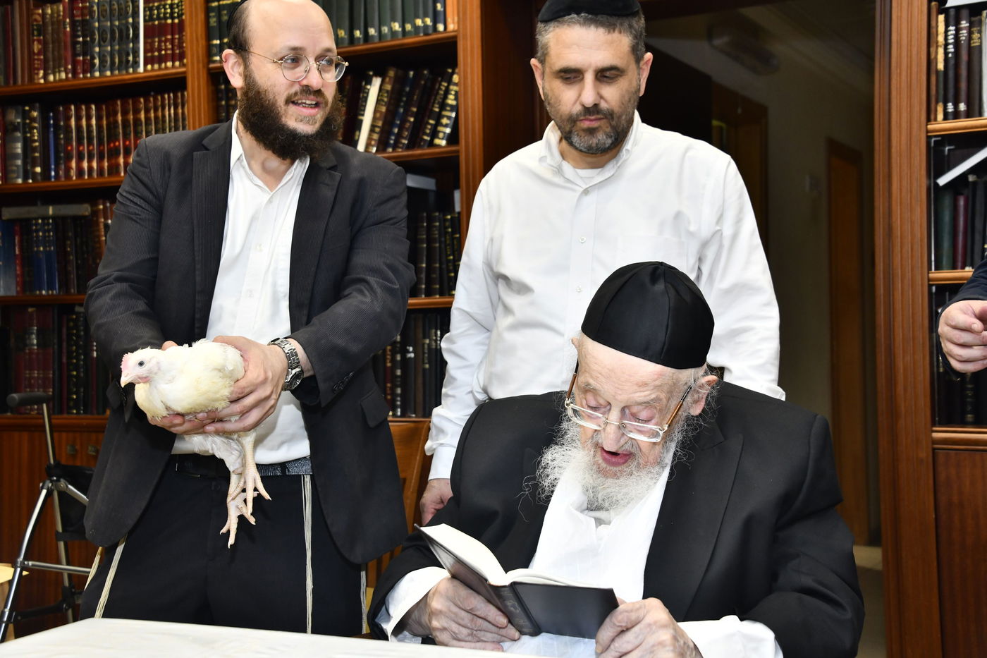 הגרמ"צ ברגמן במנהג כפרות