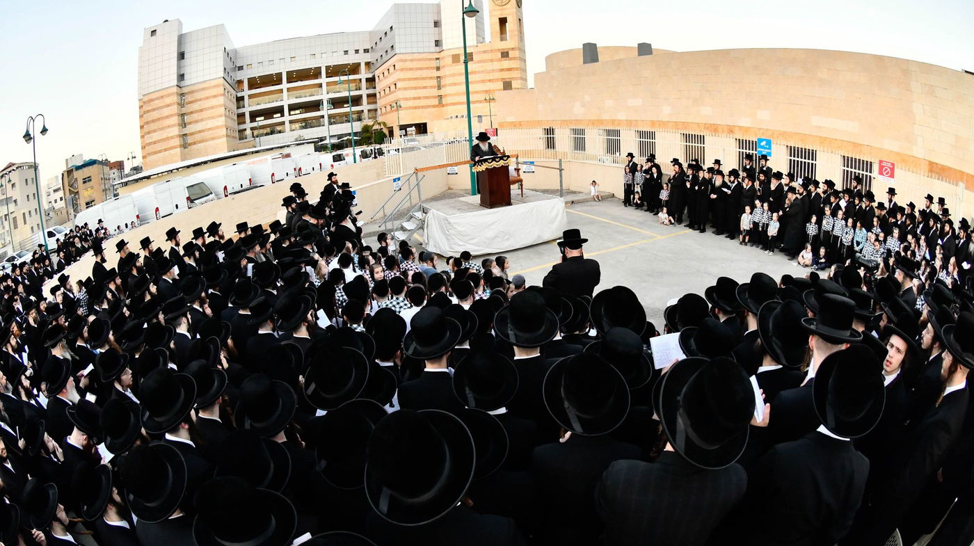 האדמו"ר מדארג בתשליך 