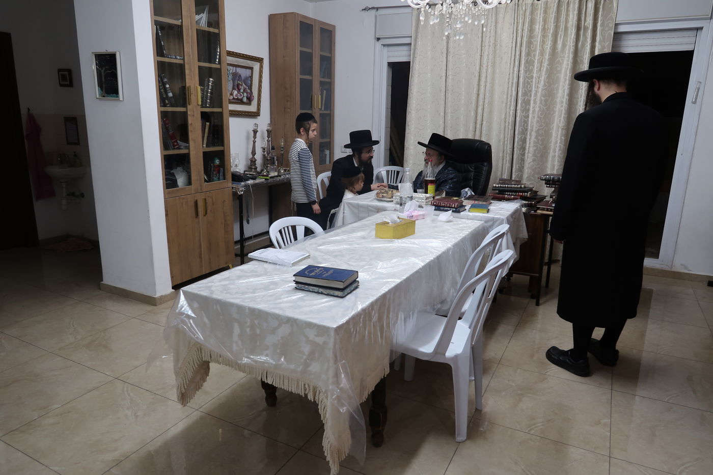 שמחת החלאקה לנכד האדמורי"ם משאץ ויזניץ - לייטשיק