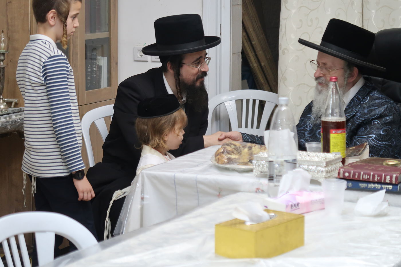 שמחת החלאקה לנכד האדמורי"ם משאץ ויזניץ - לייטשיק