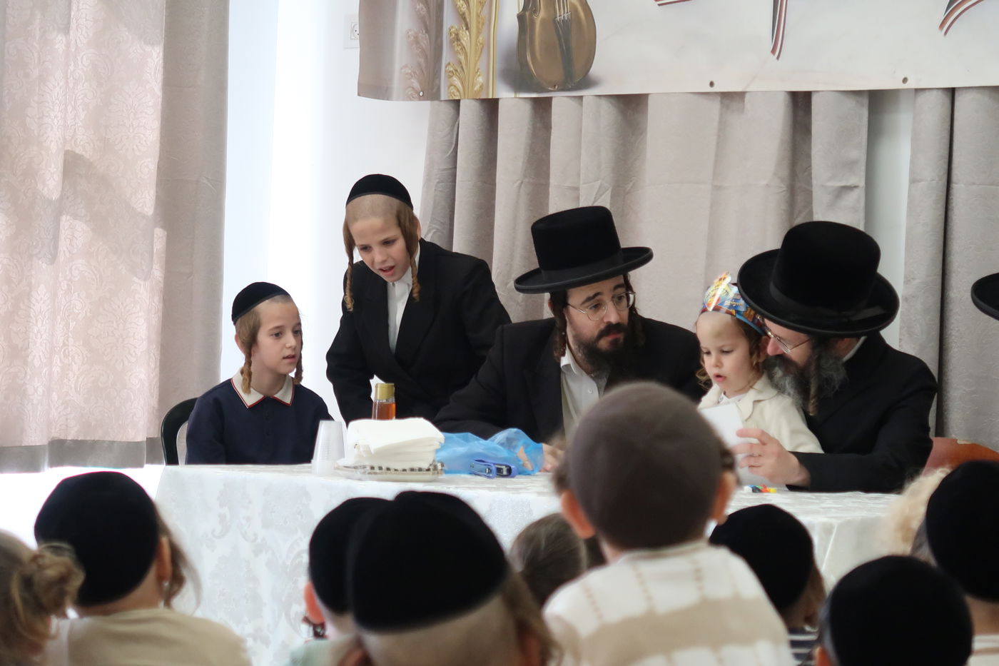 שמחת החלאקה לנכד האדמורי"ם משאץ ויזניץ - לייטשיק