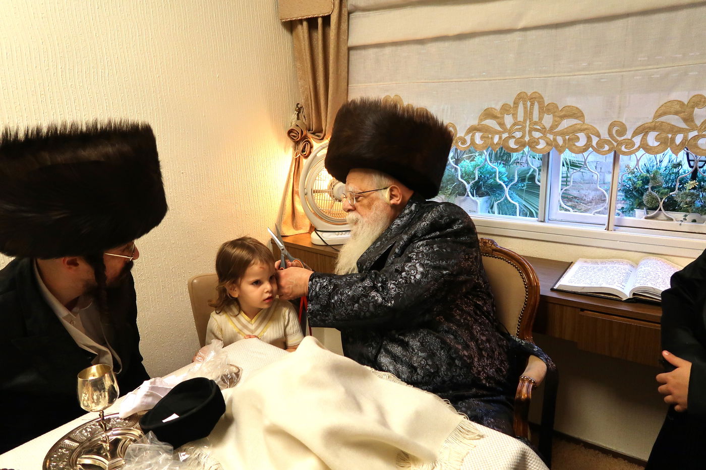 שמחת החלאקה לנכד האדמורי"ם משאץ ויזניץ - לייטשיק