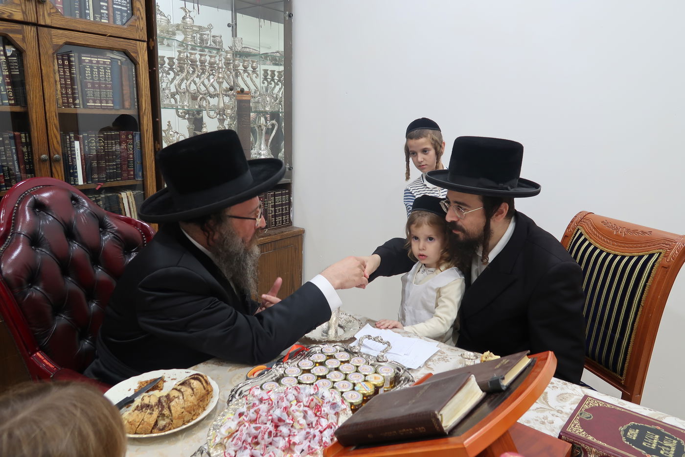 שמחת החלאקה לנכד האדמורי"ם משאץ ויזניץ - לייטשיק