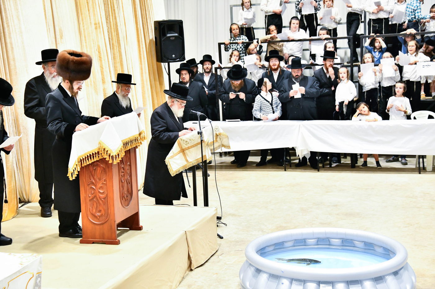 האדמו"ר מסאדיגורה במנהג תשליך