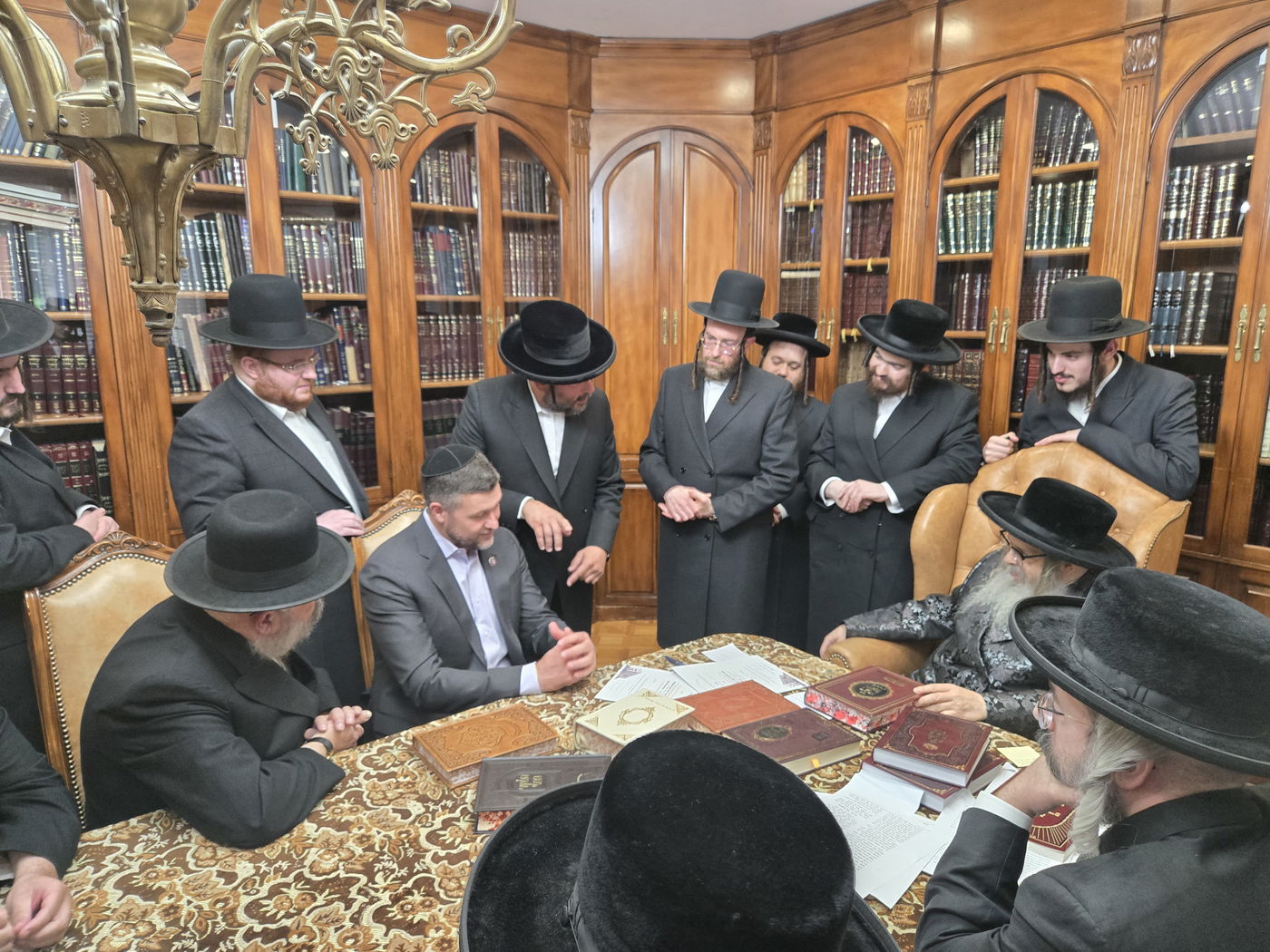 חבר הקונגרס מר פעט רייען בביקור אצל האדמו"ר מסאטמר