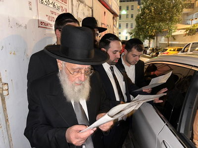 ברכת הלבנה והבדלה | הראש"ל הגאון רבי יצחק יוסף במוצאי כיפור 