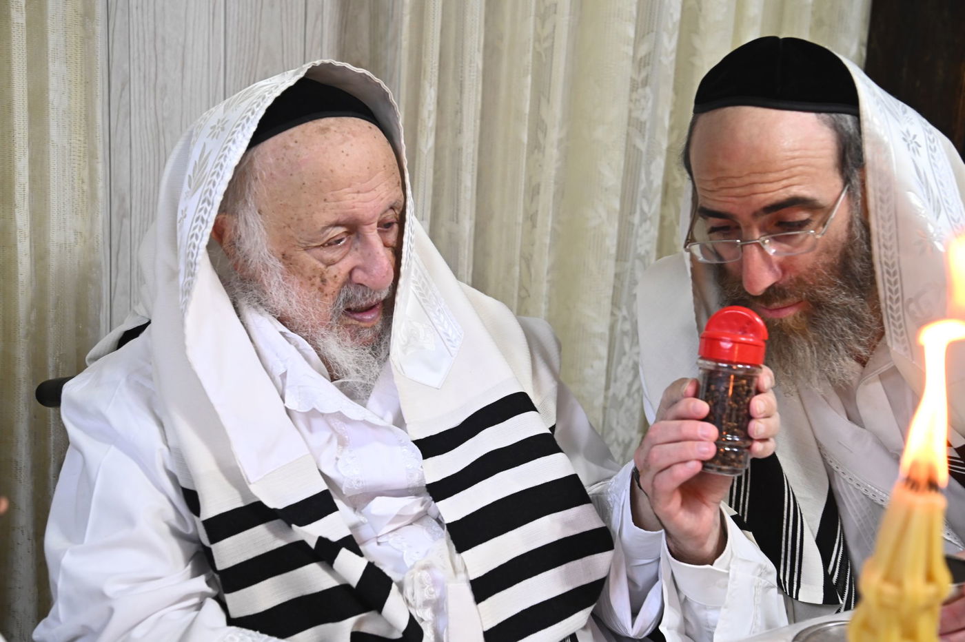 ערב ומוצאי יום כיפור אצל הגאון רבי ברוך דב פוברסקי