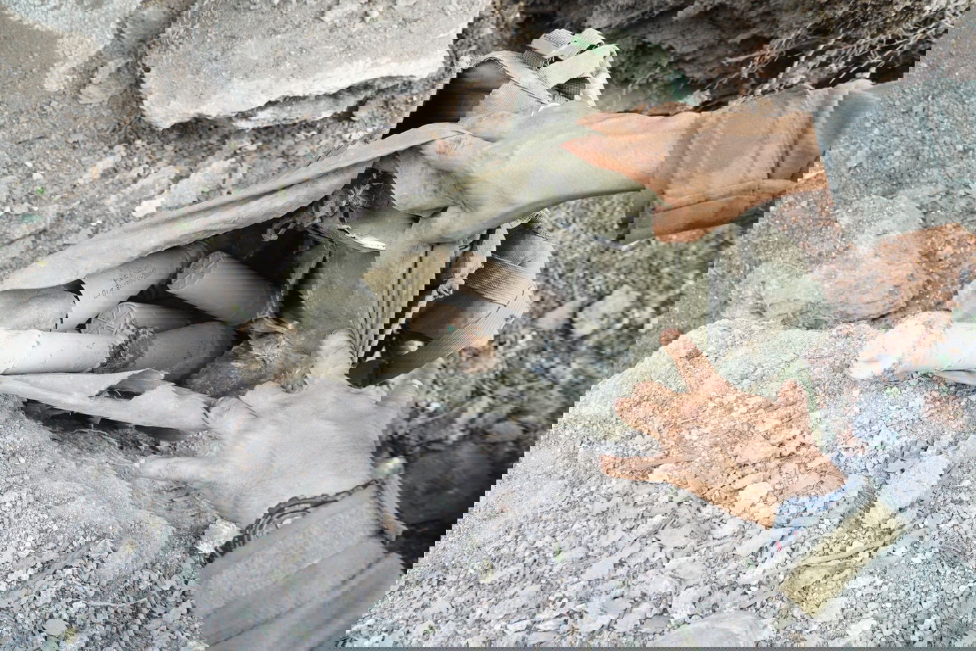 תמונות של כלי הנשק שנמצאו ליד אתר UNIFIL