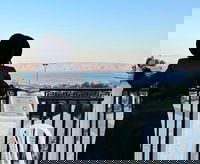 באמירת תשליך מול חוף הים בטבריה