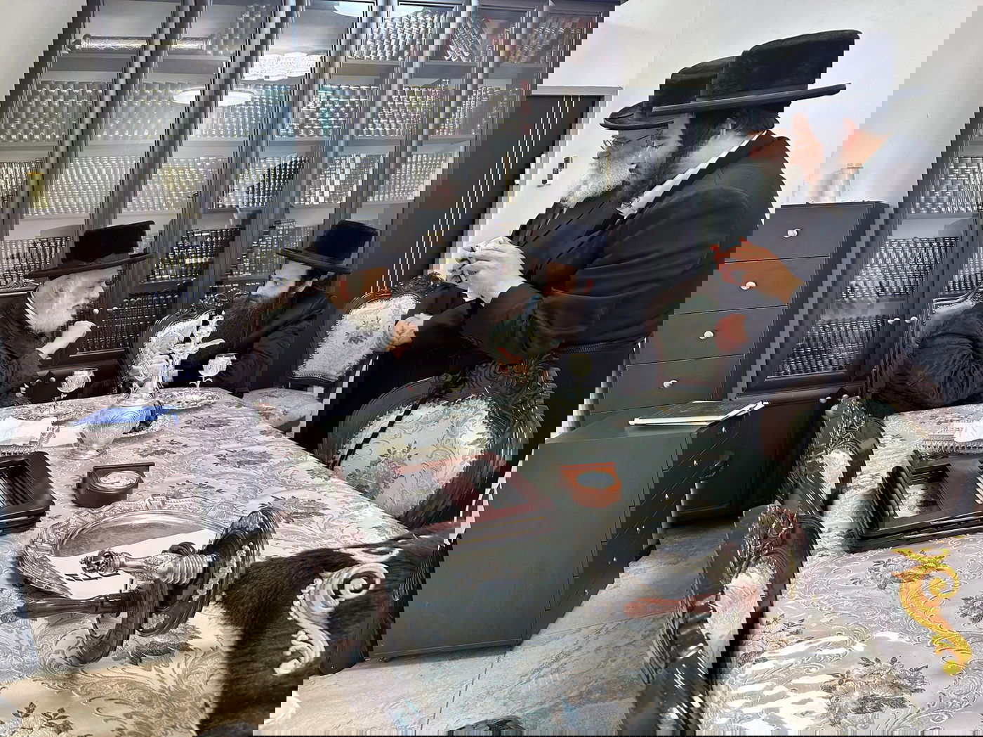 אצל האדמו"ר מויז'ניץ ירושלים