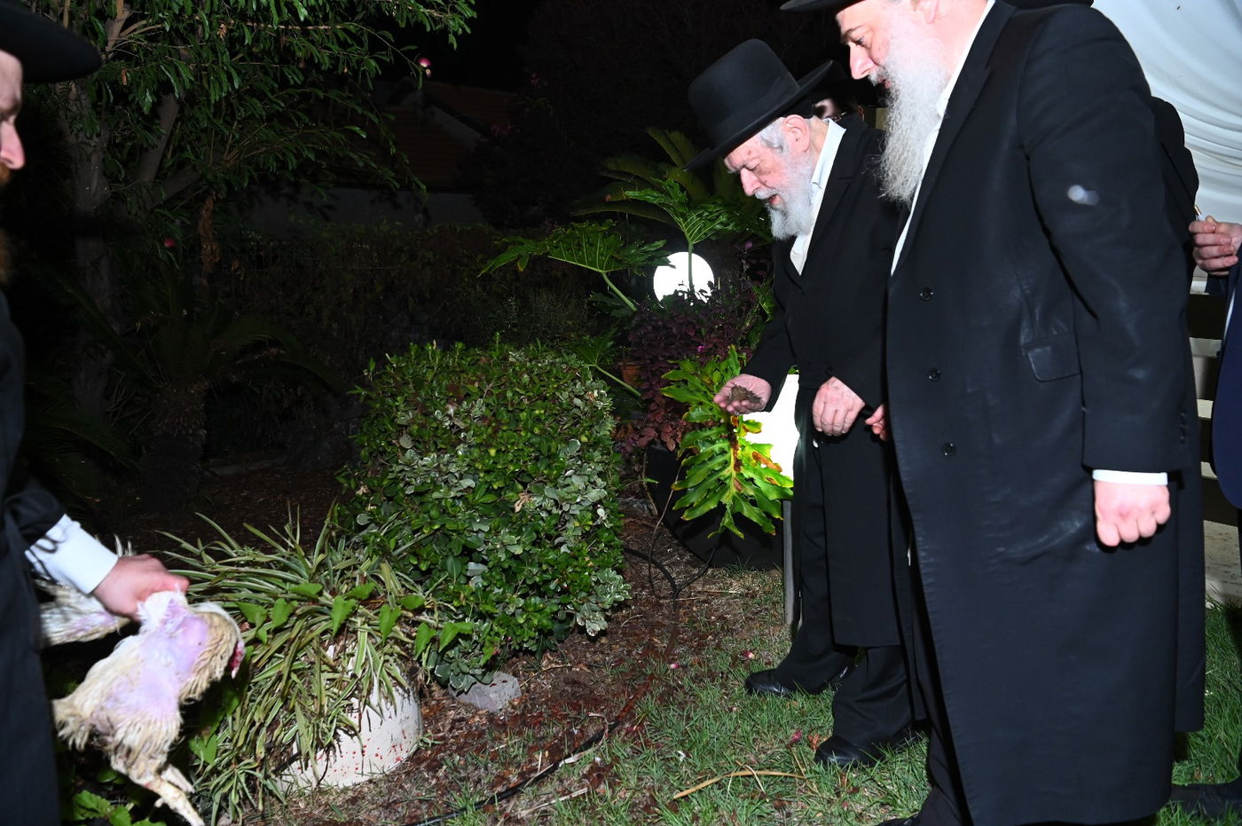 ערב ומוצאי יום כיפור אצל הגאון רבי יצחק זילברשטיין