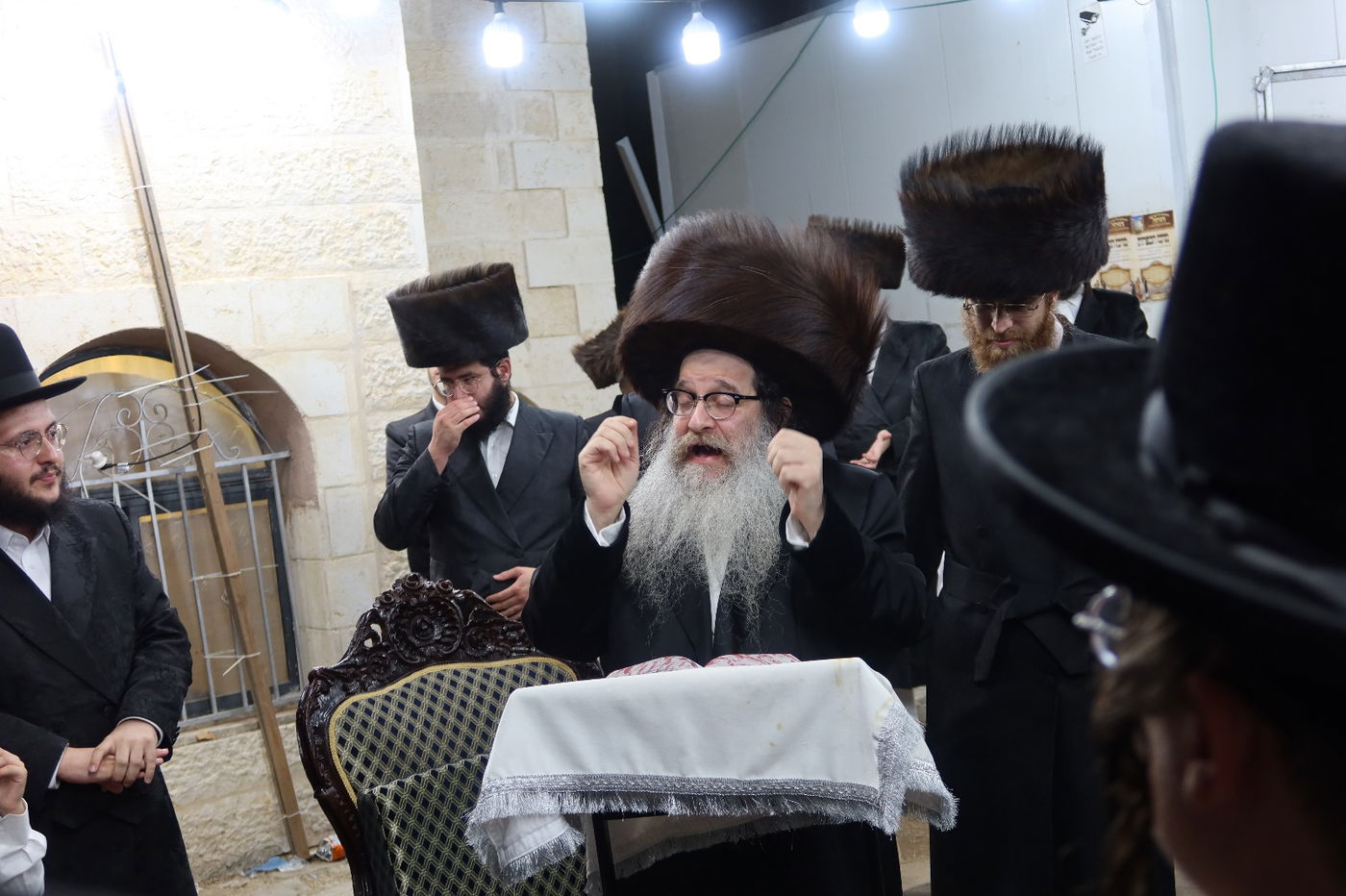 ערב ומוצאי יום כיפור בחצה"ק נדבורנה אלעד