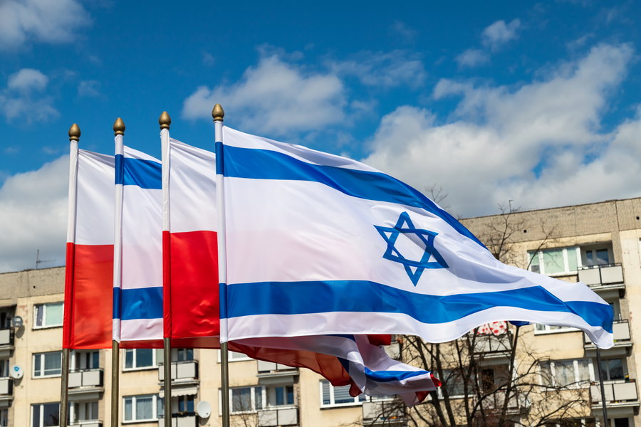 שלוש שנים אחרי שגורש: פולין מחזירה את השגריר לישראל