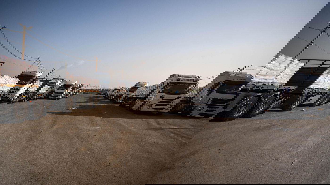 משאיות הסיוע