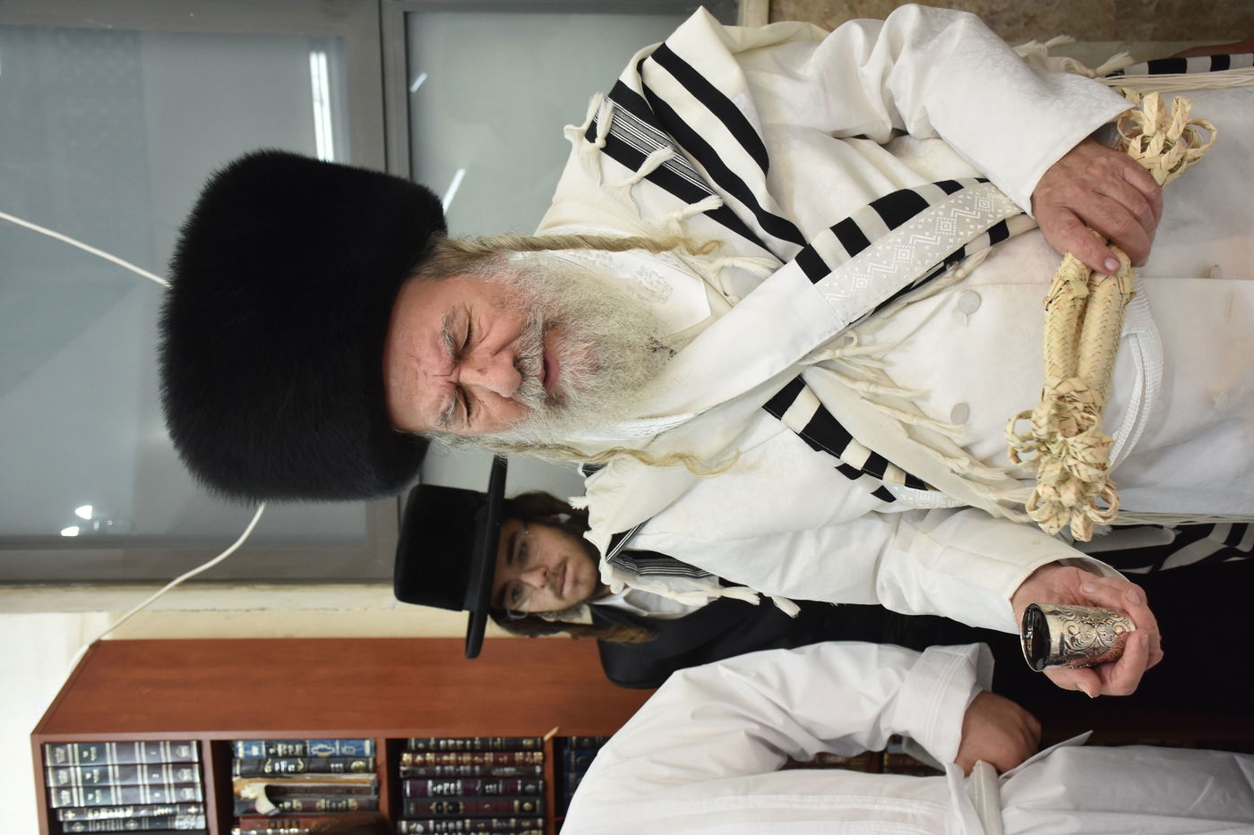 ערב ומוצאי יום כיפור בחצה"ק אשלג