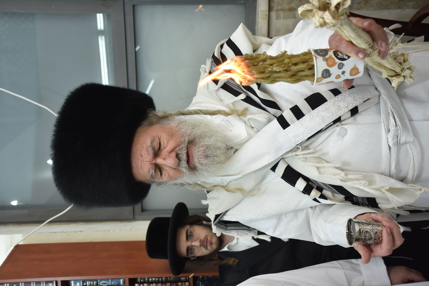 ערב ומוצאי יום כיפור בחצה"ק אשלג