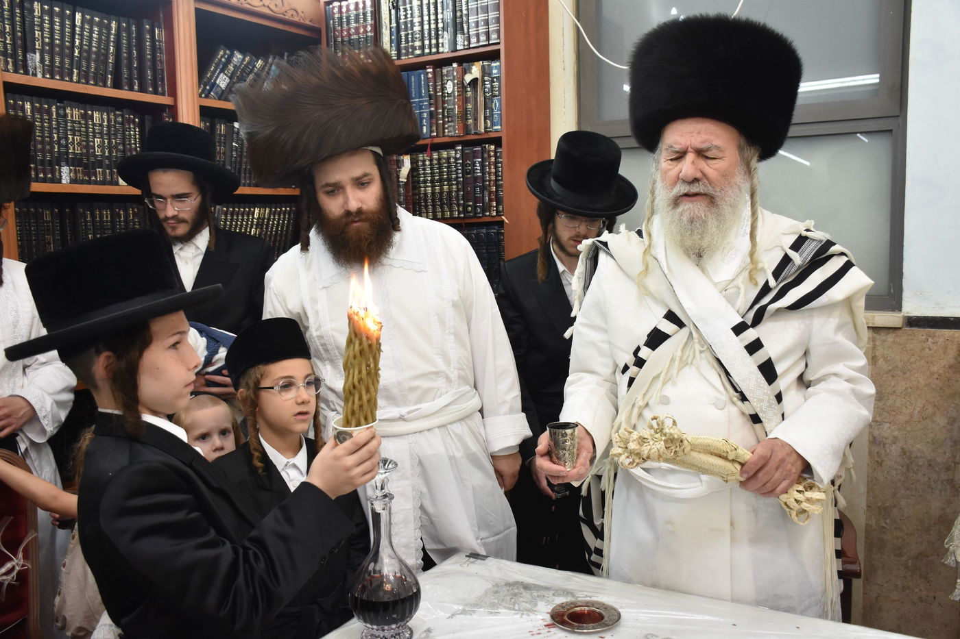 ערב ומוצאי יום כיפור בחצה"ק אשלג