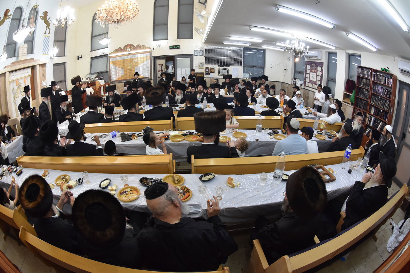 ערב ומוצאי יום כיפור בחצה"ק אשלג