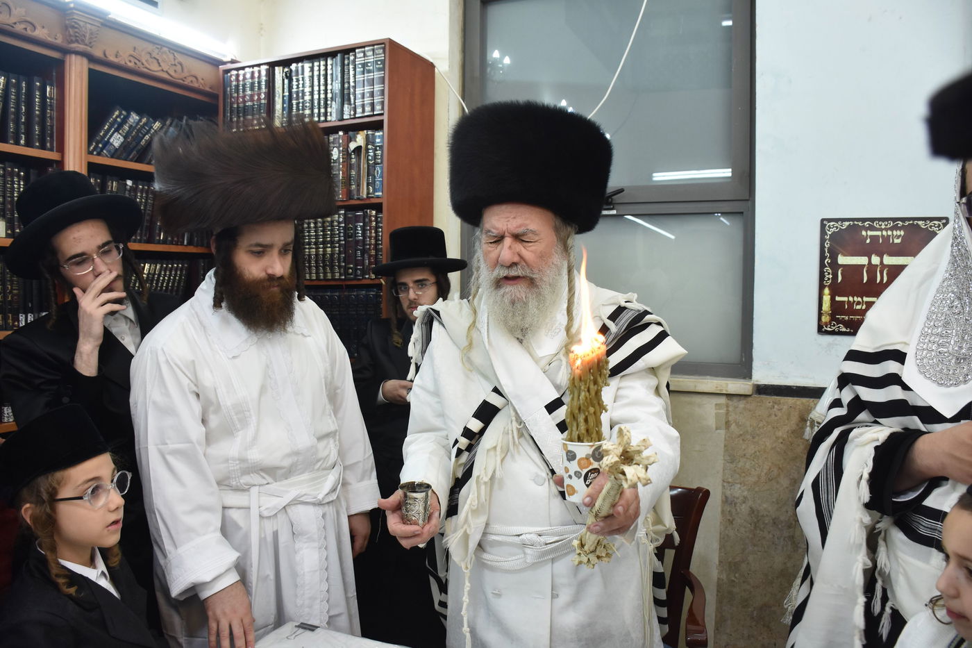 ערב ומוצאי יום כיפור בחצה"ק אשלג