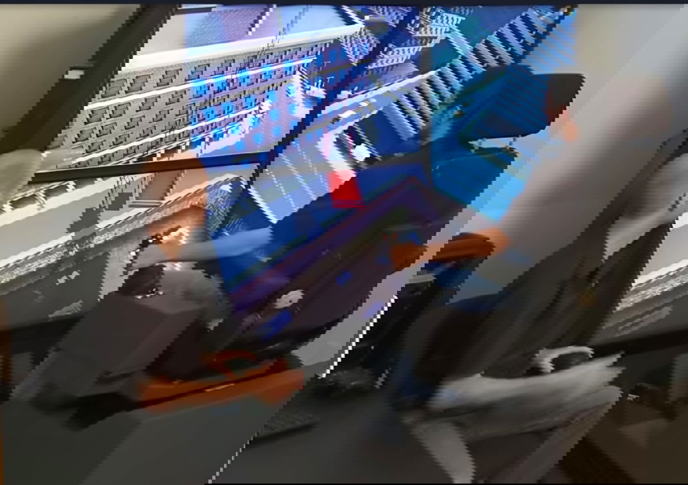 שליטה מרחוק ומציאות רבודה