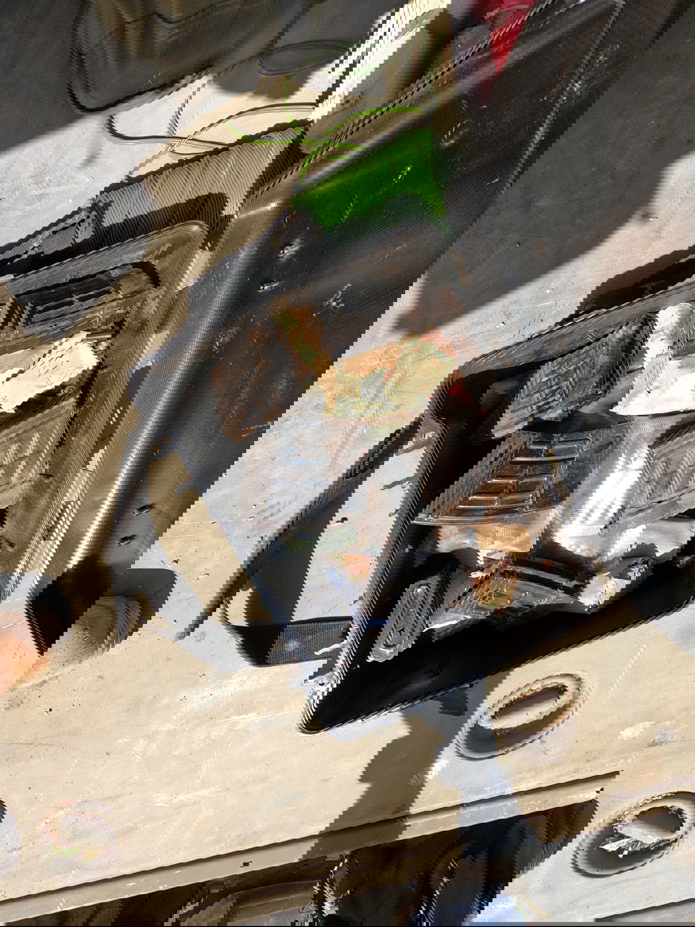 חלק מאמצעי הלחימה שנמצאו