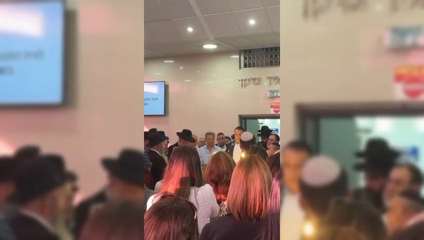 לבייב בהלוויית נכדו