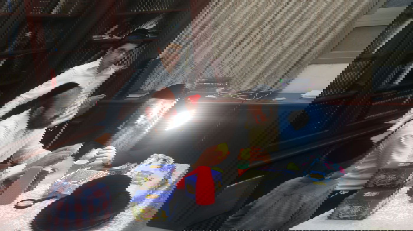 גדולי רבני העיר אלעד במענה לתושבי העיר בעניין ד' מינים 