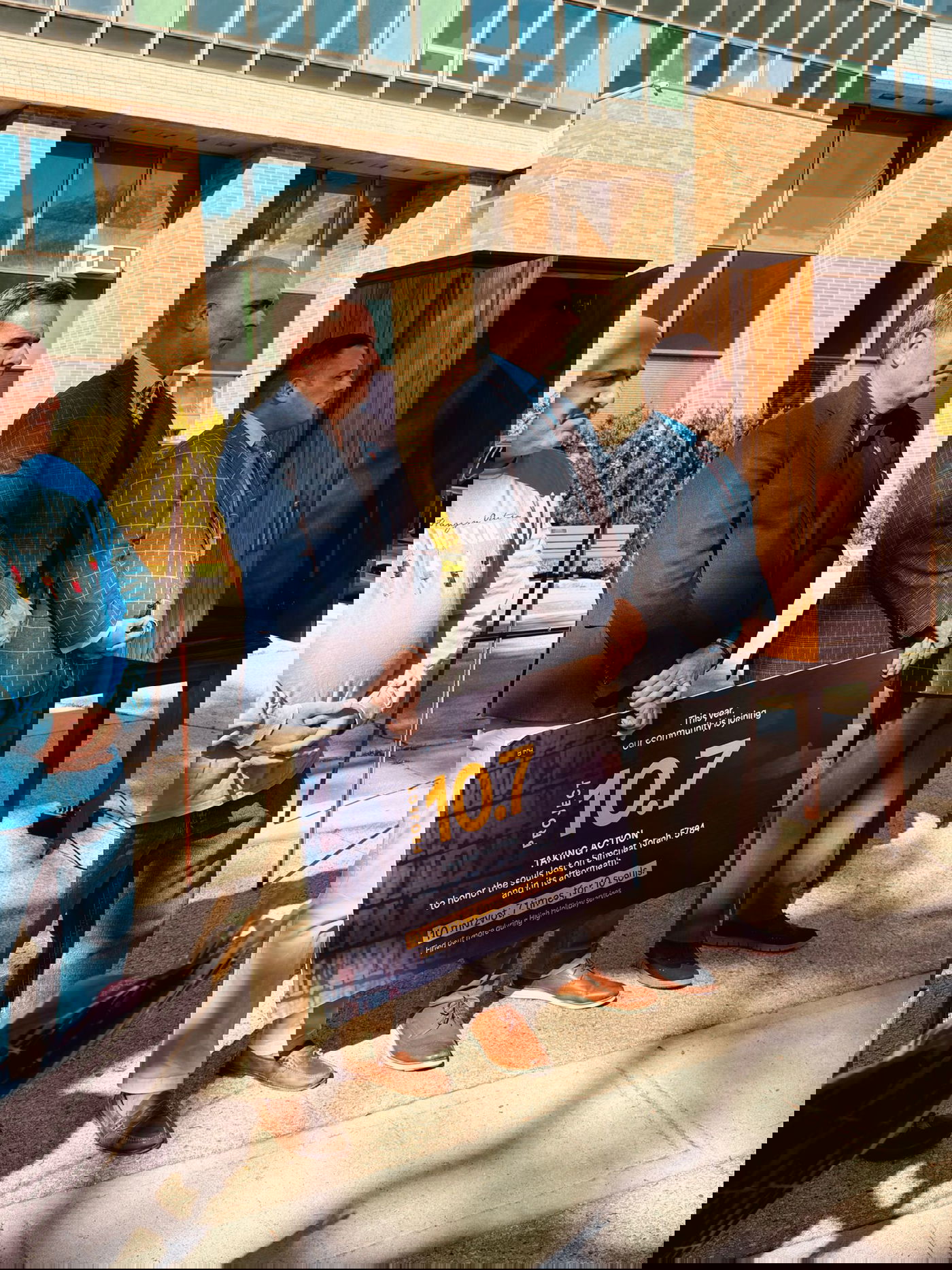 בין "7.10" לשמחת תורה: בקהילות יהודיות בעולם ינסו להגיע ליהודים "מנותקי קשר"