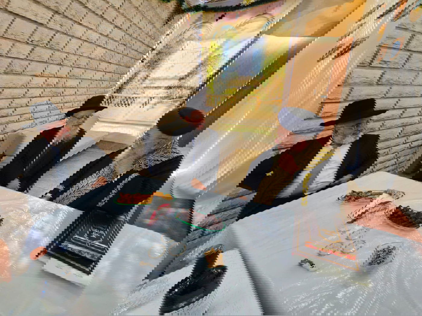 הראש"ל הגרש"מ עמאר עם הראש"ל הגר"ד יוסף בביקור חג