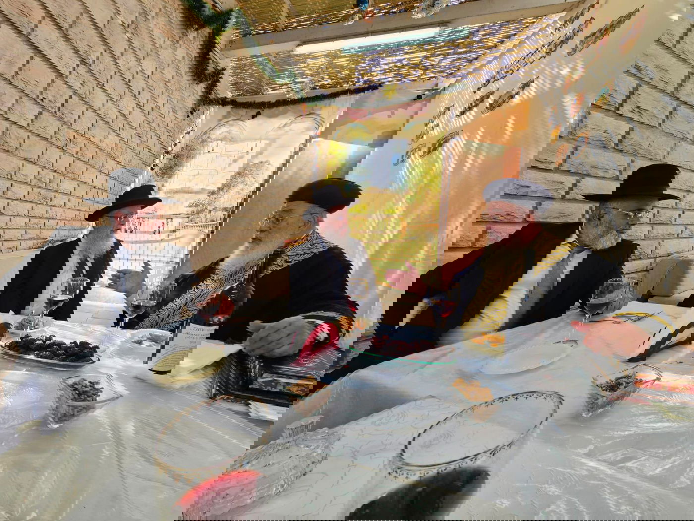 הראש"ל הגרש"מ עמאר עם הראש"ל הגר"ד יוסף בביקור חג