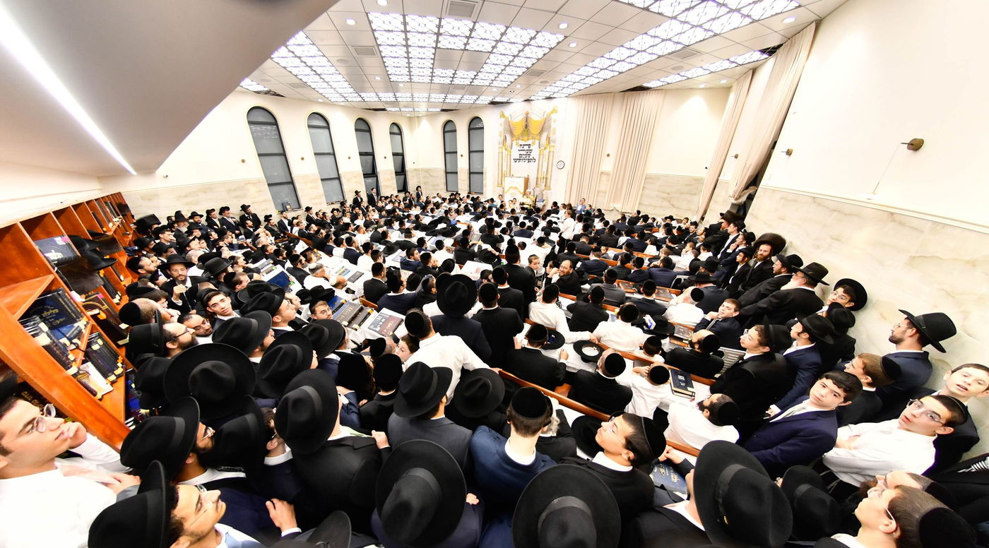 הגה"צ רבי אלימלך בידרמן בשיחה בקהילת בית השם 