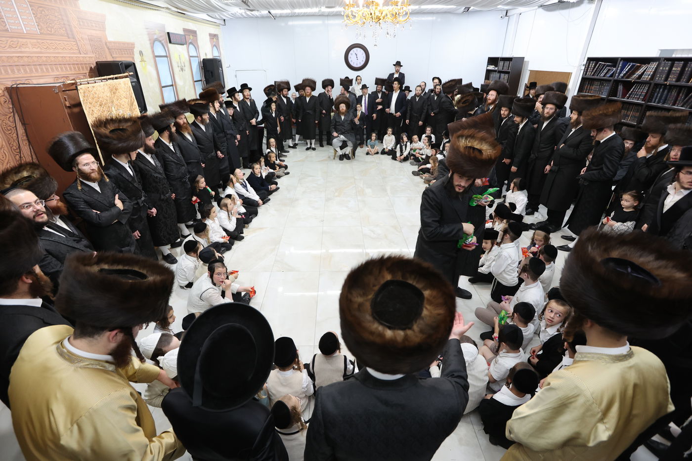 שמחת בית השואבה עם האדמו"ר מספינקא בית שמש ברמת בית שמש ד' 3