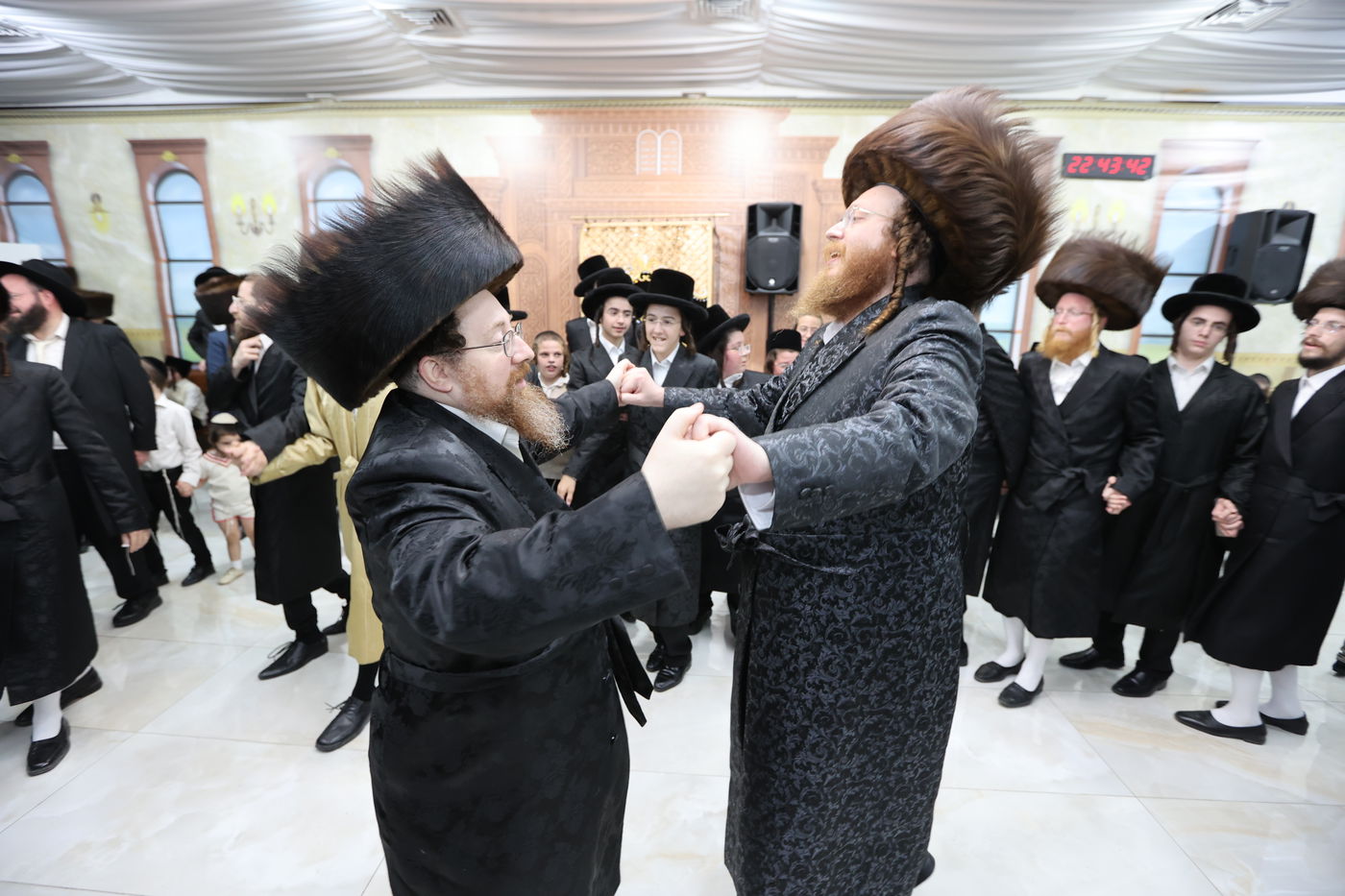 שמחת בית השואבה עם האדמו"ר מספינקא בית שמש ברמת בית שמש ד' 3