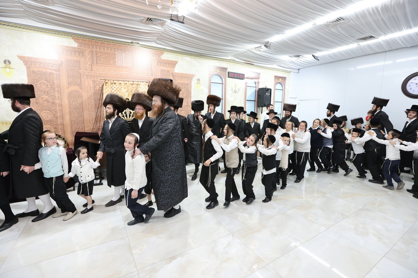 שמחת בית השואבה עם האדמו"ר מספינקא בית שמש ברמת בית שמש ד' 3