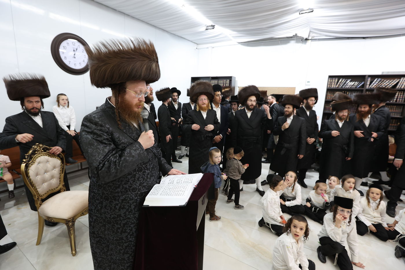 שמחת בית השואבה עם האדמו"ר מספינקא בית שמש ברמת בית שמש ד' 3