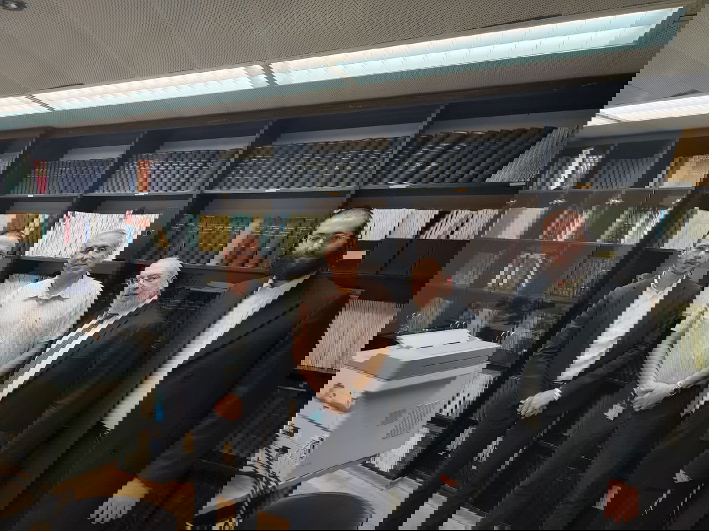 היועץ הרפואי הרב שמעון רגובי פותח הכל, בריאיון חג מיוחד