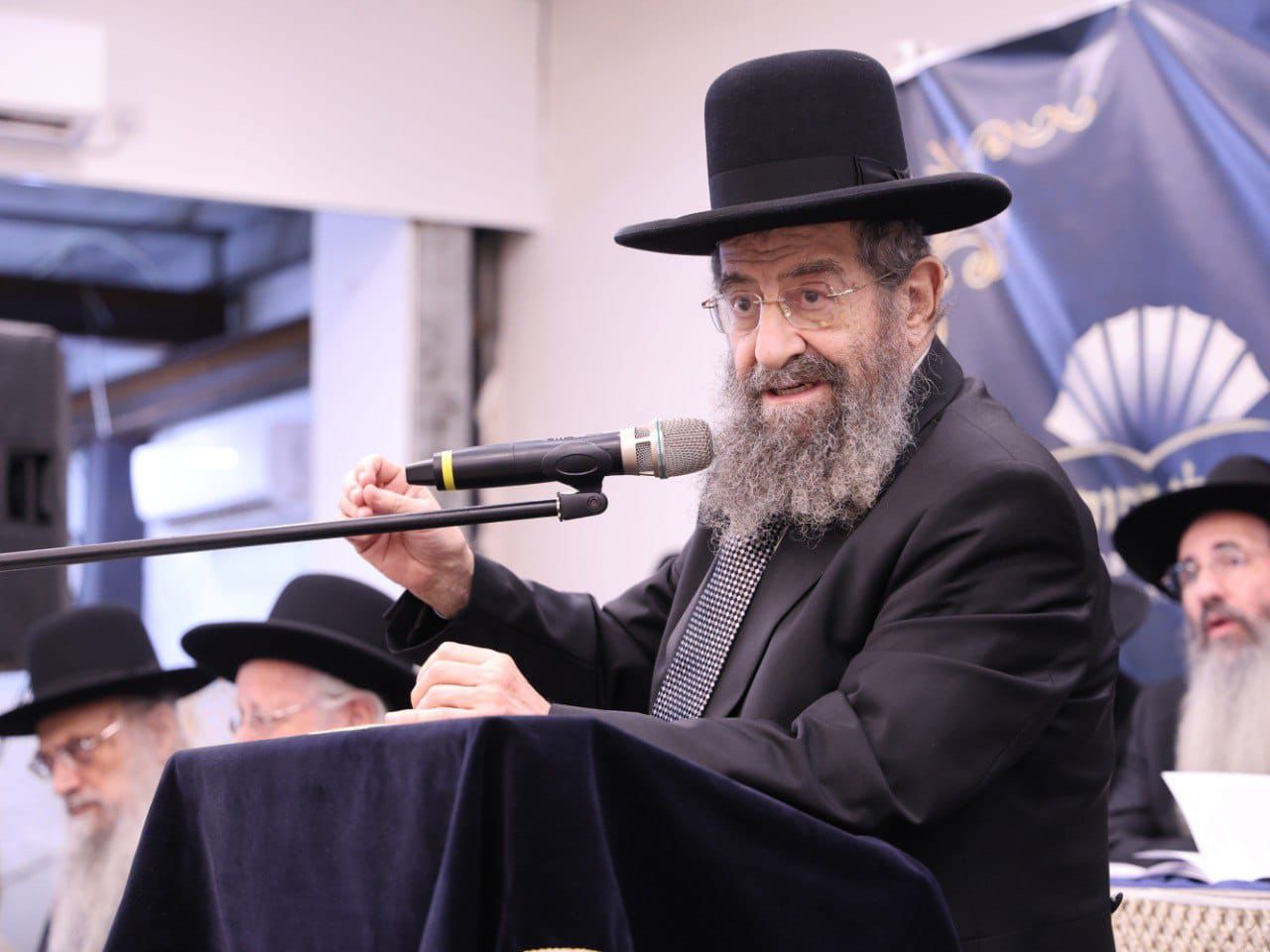 הקבלת פני רבו ברגל - חוה"מ סוכות בבני ברק