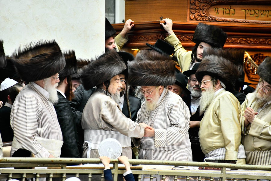 שמחת בית השואבה בחצה"ק תולדות אהרן